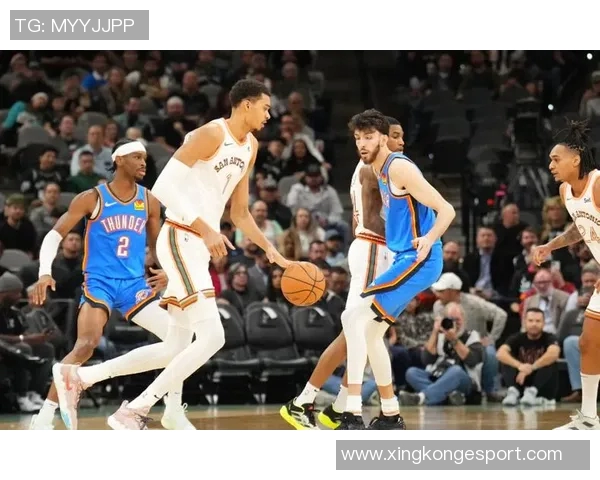 文班与赫夫封盖数据对比赫夫总盖帽领先但出场时间少于文班 文班与赫夫封盖数据对比赫夫总盖帽领先但出场时间少于文班