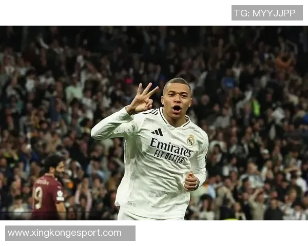 姆巴佩上演帽子戏法荣膺欧冠最佳球员官方宣布他表现出色