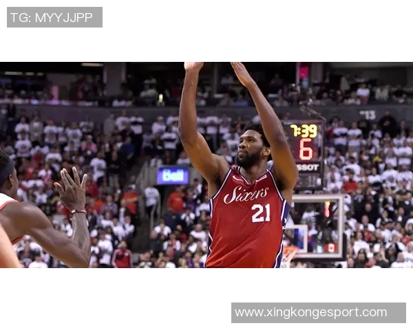 快船季前赛对阵广州龙狮比尔因膝伤缺席其他球员全力出战