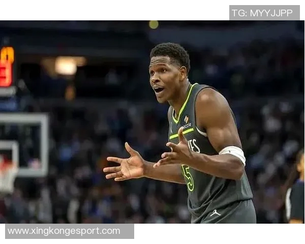 戈贝尔表现低迷仅得5分4板失误频繁犯规困扰球队