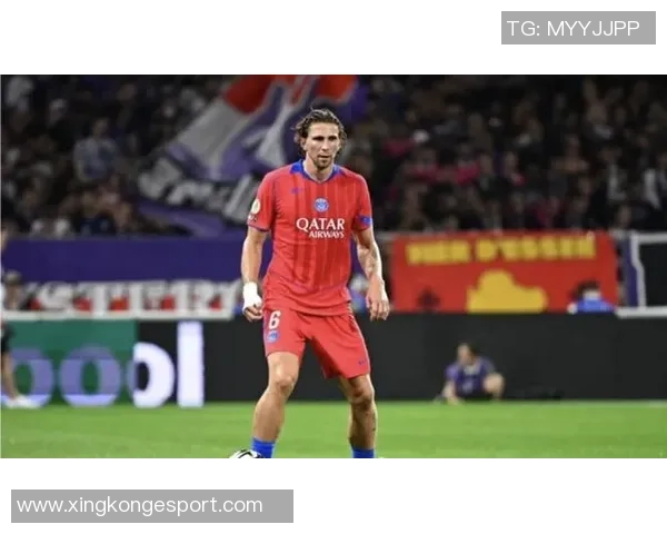 巴黎伤情更新李刚仁与萨福诺夫积极适应训练卢卡斯因伤缺席比赛