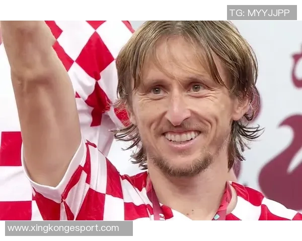 莫德里奇揭秘穆帅严厉训斥C罗背后故事引发热议 莫德里奇揭秘穆帅严厉训斥C罗背后故事引发热议