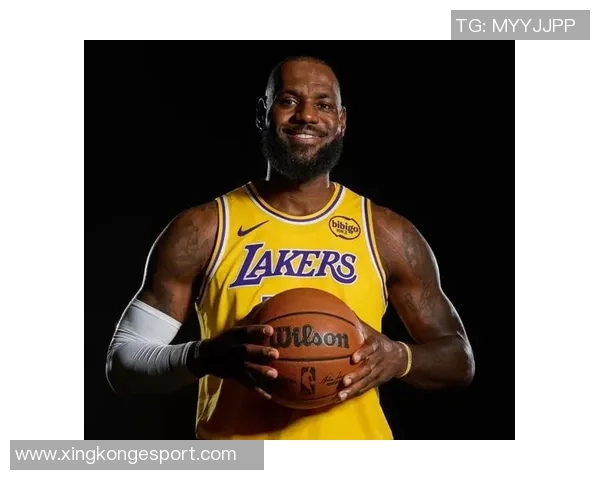 老詹将与南湾湖人共同训练G联盟之旅开启新篇章