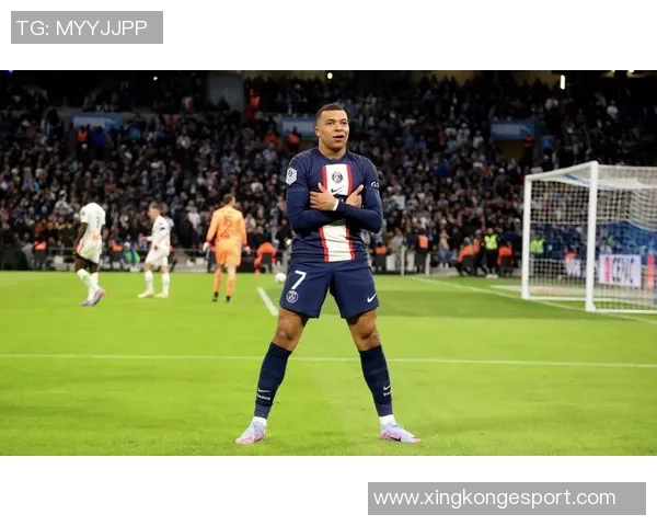 姆巴佩弟弟法甲崭露头角8场3球助球队紧追榜首庆祝动作致敬哥哥 姆巴佩弟弟法甲崭露头角8场3球助球队紧追榜首庆祝动作致敬哥哥