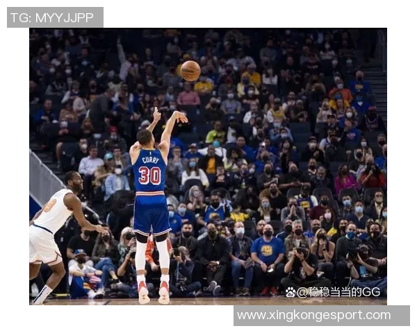 库里状态回暖对决尼克斯连续10场得分24贡献27分7助攻表现出色 库里状态回暖对决尼克斯连续10场得分24贡献27分7助攻表现出色