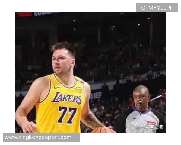 詹姆斯回应最后时刻技犯罚球东契奇罚我也没意见但我已走向罚球线 詹姆斯回应最后时刻技犯罚球东契奇罚我也没意见但我已走向罚球线