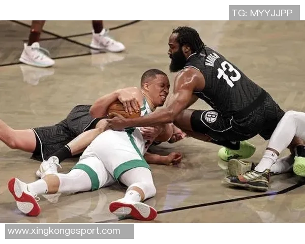 科斯塔库塔分析帕福斯进攻威胁库普梅纳斯失误成关键因素